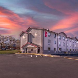 Red Roof Inn Suffolk